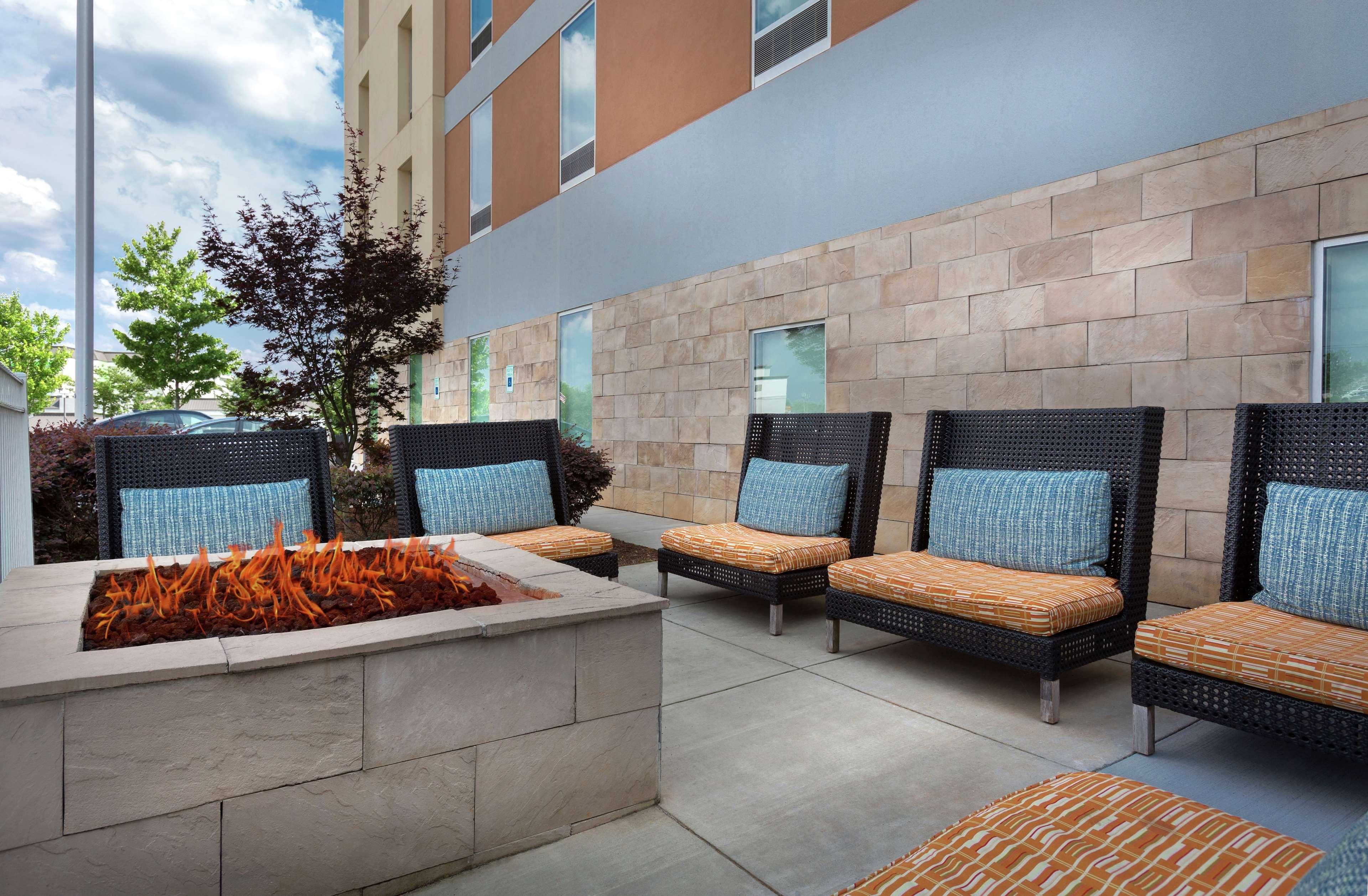 Home2 Suites By Hilton Greenville Airport Εξωτερικό φωτογραφία